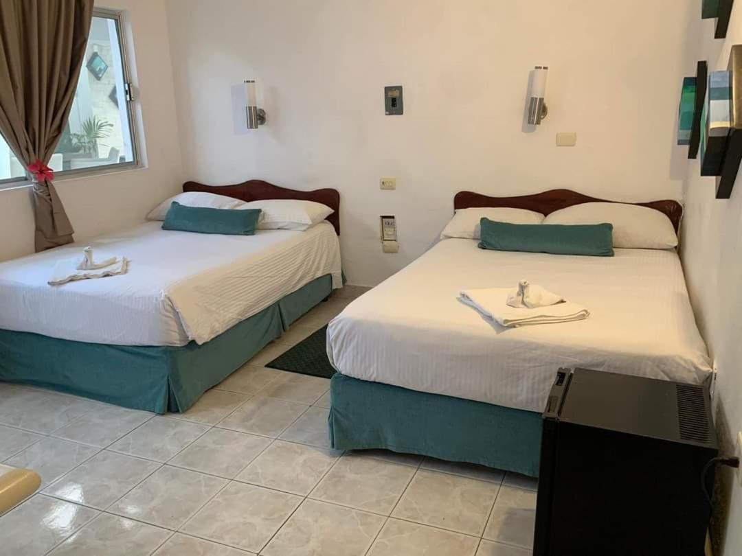 Hotel Hermanos Aguilar Cozumel Buitenkant foto